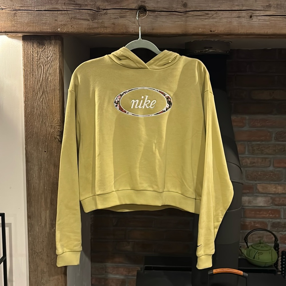 Nike Women's chartreuse Floral Print Crop Pullover Hoodie size M great condition